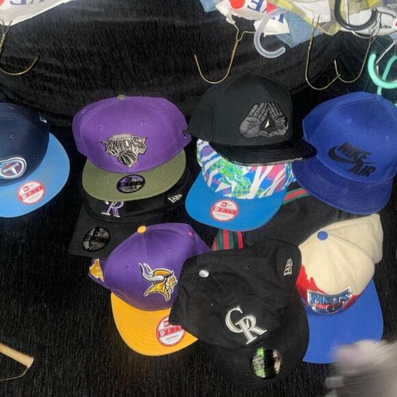 New Era Men's Multi and Black Hat - Picture 1 of 1